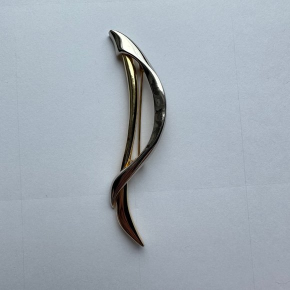 Pin Lot - Picture 5 of 11